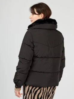 Anorak Acolchado Con Cuello Suave - Negro -Zalaris Tienda anorak acolchado con cuello suave negro ait66 3 frb3