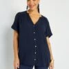 Blusa Con Cuello De Pico Y Motivos - Azul