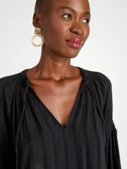 Blusa Con Manga Abombada Y Tejido Texturizado - Negro 9 Blusa Con Manga Abombada Y Tejido Texturizado - Negro -Zalaris Tienda blusa con manga abombada y tejido texturizado negro axn30 2 frb3