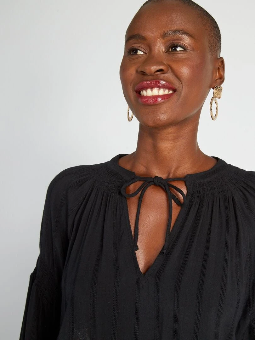 Blusa Con Manga Abombada Y Tejido Texturizado - Negro 7 Blusa Con Manga Abombada Y Tejido Texturizado - Negro - Imagen 5