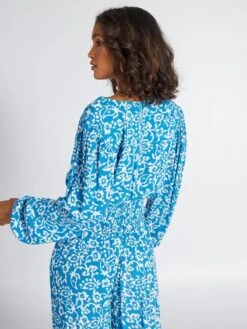 Blusa Cropped Con Cuello Efecto Cruzado - AZUL -Zalaris Tienda blusa cropped con cuello efecto cruzado azul amz03 1 frb4