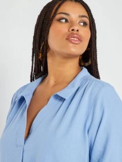 Blusa De Lino Con Cuello De Pico - BELAIR_BLU -Zalaris Tienda blusa de lino con cuello de pico belairblu zr442 1 frb5