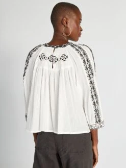 Blusa De Manga Abombada Con Bordado Negro - AS CRUDO -Zalaris Tienda blusa de manga abombada con bordado negro as crudo axn28 1 frb4