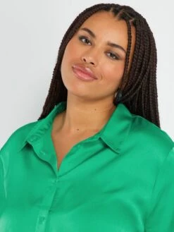 Blusa Satinada Con Cuello Italiano - Verde -Zalaris Tienda blusa satinada con cuello italiano verde adz94 4 frb6