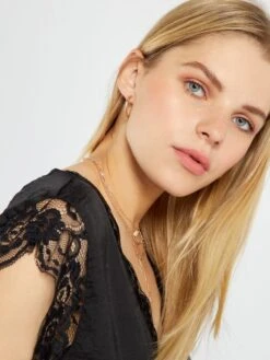 Blusa Satinada Con Encaje - Negro -Zalaris Tienda blusa satinada con encaje negro acw46 4 frb6