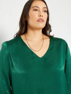 Blusa Satinada Escote De Pico - VERDE -Zalaris Tienda blusa satinada escote de pico verde ajf42 1 frb4
