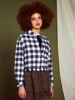 Camisa Cropped De Cuadros - COMPROBAR COMO