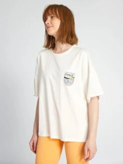 Camiseta 'Coca Cola' Con Cuello Redondo - Blanco -Zalaris Tienda camiseta coca cola con cuello redondo blanco aeo80 2 frb3