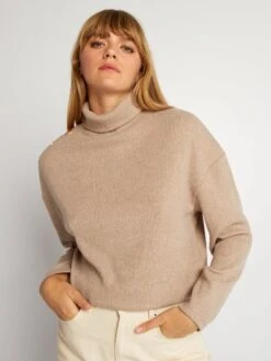 Camiseta Con Cuello Alto - VL_BEIGE