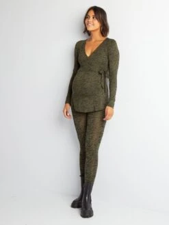 Camiseta Con Cuello Cruzado - CAQUIPOBETO -Zalaris Tienda camiseta con cuello cruzado caquipobeto ala71 2 frb5