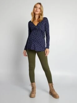 Camiseta Con Cuello Cruzado - FLOR DE IRIS