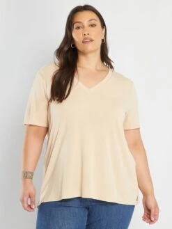 Camiseta Con Cuello De Pico De Tejido Suave - BEIS CAQUI