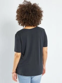 Camiseta Con Cuello De Pico De Tejido Suave - Negro -Zalaris Tienda camiseta con cuello de pico de tejido suave negro agj24 1 frb4