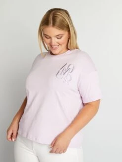 Camiseta Con Cuello Redondo Y Mensaje Bordado - AMORPURPLE -Zalaris Tienda camiseta con cuello redondo y mensaje bordado amorpurple awf48 1 frb3