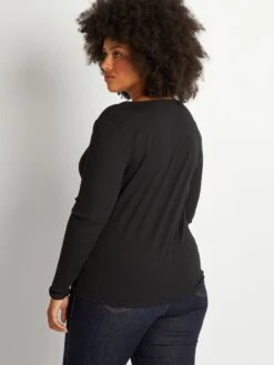 Camiseta De Canalé Con Cuello Cuadrado - Negro -Zalaris Tienda camiseta de canale con cuello cuadrado negro aod46 2 frb4