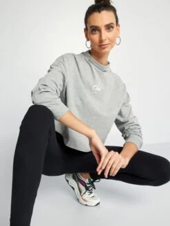 Camiseta De Cuello Alto - GRIS