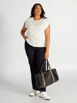 Camiseta De Cuello Redondo Con Bordado - BEIGE -Zalaris Tienda camiseta de cuello redondo con bordado beige asm67 1 frb2