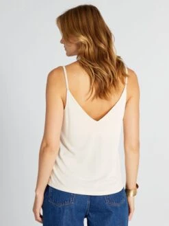 Camiseta De Tirantes Finos - ROCÍO BEIGE -Zalaris Tienda camiseta de tirantes finos rocio beige avy01 1 frb3