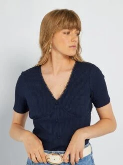 Camiseta Estilo Body Con Bordes De Macramé - Negro Iris -Zalaris Tienda camiseta estilo body con bordes de macrame negro iris alz67 2 frb3