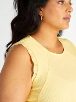 Camiseta Sin Mangas De Punto De Canalé - AMARILLO DORADO -Zalaris Tienda camiseta sin mangas de punto de canale amarillo dorado ast39 1 frb5