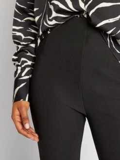 Legging De Canalé De Tiro Alto - Negro -Zalaris Tienda legging de canale de tiro alto negro ajj50 1 frb4