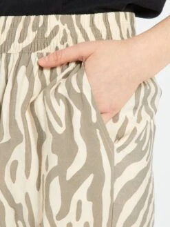 Pantalón Ancho De Talle Alto 'JDY' - KAKI -Zalaris Tienda pantalon ancho de talle alto jdy kaki aim26 1 frb4