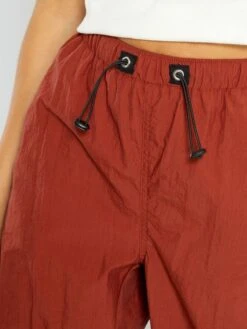 Pantalón Parachute De Nailon - ROJO -Zalaris Tienda pantalon parachute de nailon rojo ady58 5 frb4