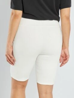 Short Ciclista De Punto De Canalé - Blanco -Zalaris Tienda short ciclista de punto de canale blanco zs591 2 frb4