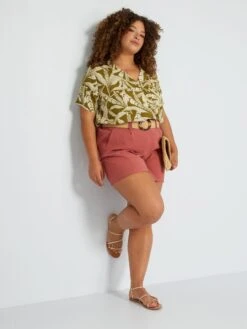 Short De Sarga Con Cinturón - ROJO