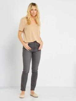 Slim Vaquero De Talle Alto - GRIS