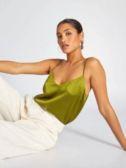 Top Satinado Con Tirantes Finos - VERDE
