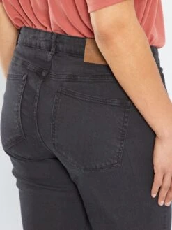 Vaquero Regular L28 - NEGRO_DENI -Zalaris Tienda vaquero regular l28 negrodeni acm06 1 frb5