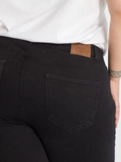 Vaquero Skinny De Tiro Alto - L32 - NEGRO -Zalaris Tienda vaquero skinny de tiro alto l32 negro acm01 1 frb5