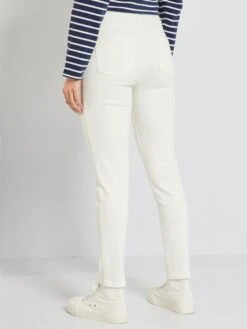 Vaquero Slim Elástico - 32L - BLANCO -Zalaris Tienda vaquero slim elastico 32l blanco zk732 1 frb3