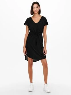 Vestido Corto Con Cordón Ajustable 'JDY' - Negro