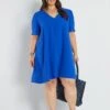 Vestido Corto Con Escote De Pico - BLUEASITIS