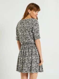 Vestido Corto Con Estampado De Fantasía - NEGRO -Zalaris Tienda vestido corto con estampado de fantasia negro zk715 1 frb3