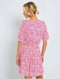 Vestido Corto Con Estampado De Fantasía - ROSA -Zalaris Tienda vestido corto con estampado de fantasia rosa zk715 4 frb3