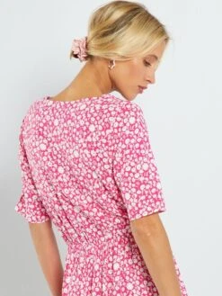 Vestido Corto Con Estampado De Fantasía - ROSA -Zalaris Tienda vestido corto con estampado de fantasia rosa zk715 4 frb4