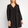 Vestido Corto Con Volante Texturizado - Negro