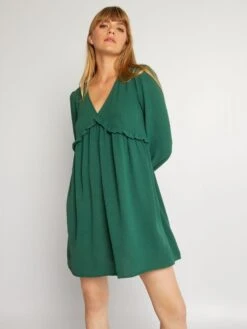 Vestido Corto Con Volante Texturizado - Verde