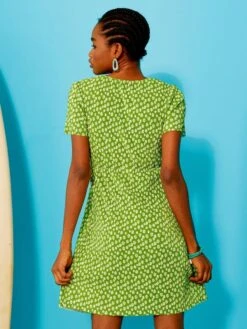 Vestido Evasé Plisado Con Estampado Floral - VERDE -Zalaris Tienda vestido evase plisado con estampado floral verde arn18 1 frb3