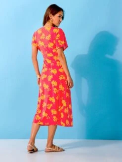 Vestido Midi Cuello De Pico Motivos - ROSA -Zalaris Tienda vestido midi cuello de pico motivos rosa zs955 1 frb3